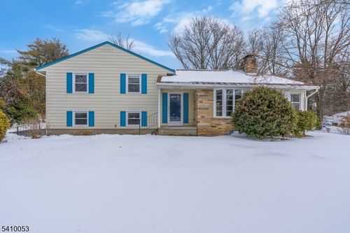 94 Franklin Corner Rd, Lawrence Twp, NJ, 08648-2102 | Card Image