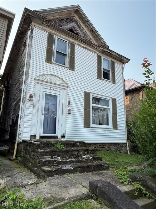330 Vine St, East Liverpool, OH, 43920-3228 | Card Image