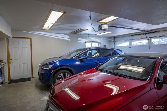 2 car attached garage | Image 25