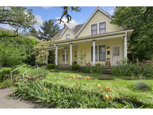 542 Ne 80th Ave, Portland, OR, 97213-6921 | Card Image