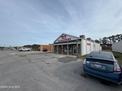1412 Live Oak St, Beaufort, NC, 28516-1517 | Card Image