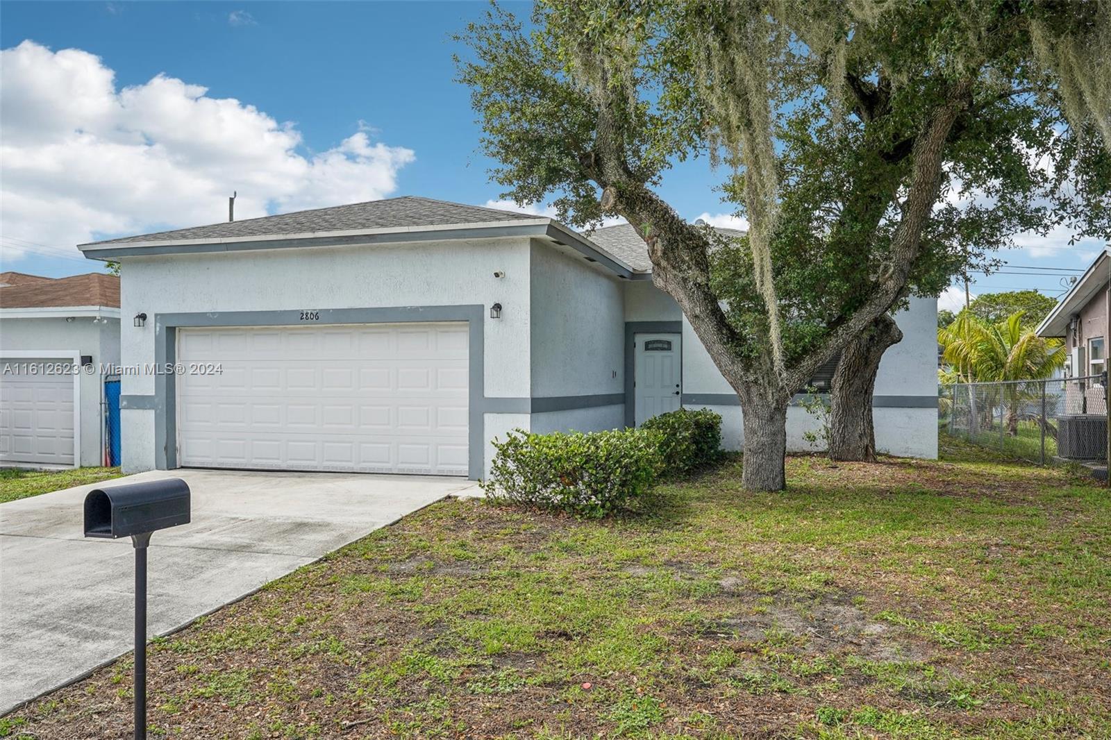 7th Ct, Fort Lauderdale, FL 33311