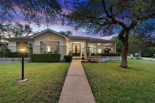 213 El Rio Dr, Lakeway, TX, 78734-4512 | Card Image