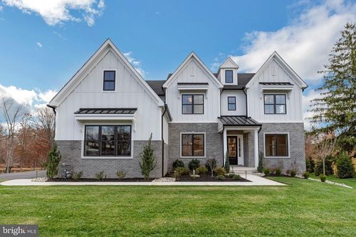 726 Penllyn Blue Bell Pike, BLUE BELL, PA, 19422-1651 | Card Image