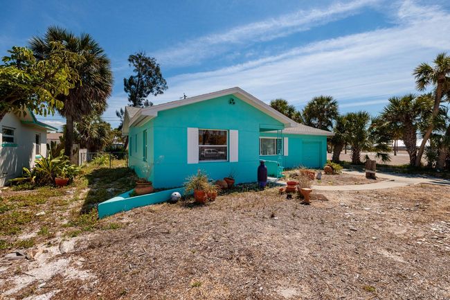 340 83 Rd Ave, House other with 2 bedrooms, 1 bathrooms and null parking in ST PETE BEACH FL | Image 6