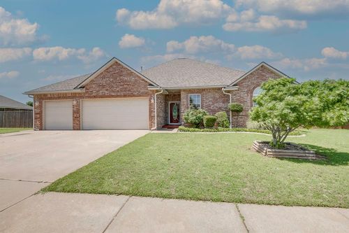 4621 Deer Ridge Blvd, Yukon, OK, 73099-2324 | Card Image