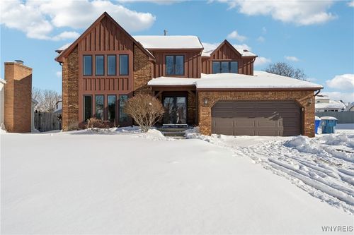 3545 Heatherwood Dr, Hamburg, NY, 14075-2104 | Card Image