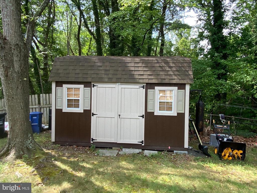 Residential in WOODBRIDGE 3