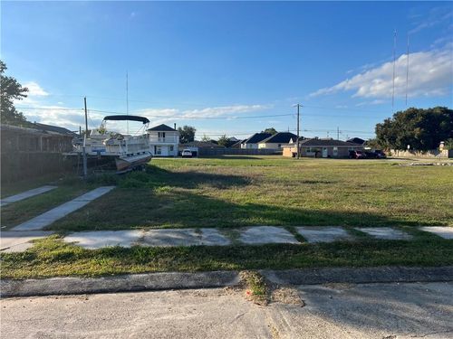 3512 Gallo Dr, Chalmette, LA, 70043-2629 | Card Image
