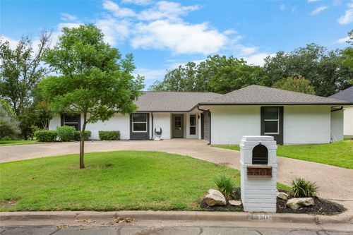5305 Links Dr, Waco, TX, 76708-5713 | Card Image