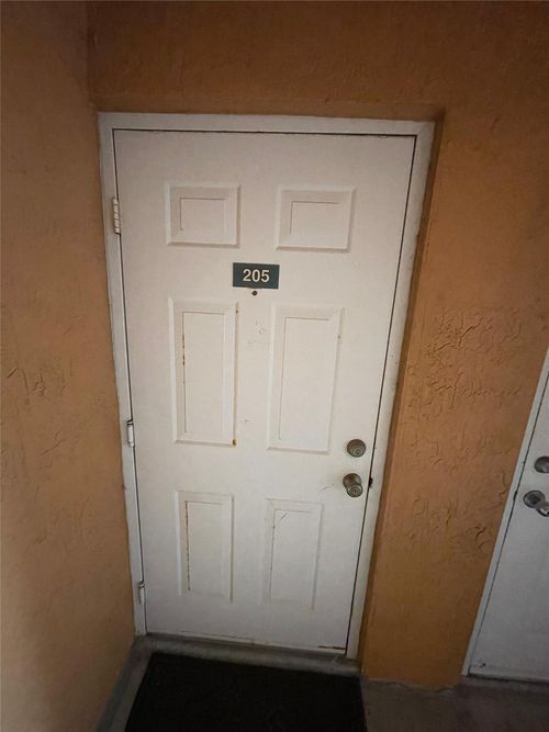 205-6976 Sw 39th St, Davie, FL, 33314-2424 | Card Image