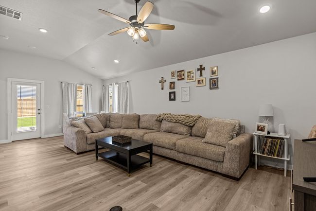 2021 Escalara St, House other with 4 bedrooms, 2 bathrooms and 2 parking in Midland TX | Image 11