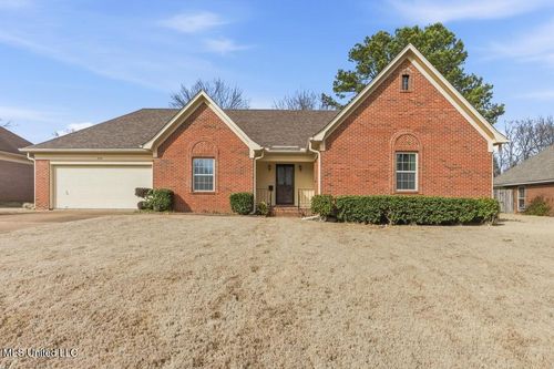 828 Snow Pine Dr, Southaven, MS, 38671-8835 | Card Image