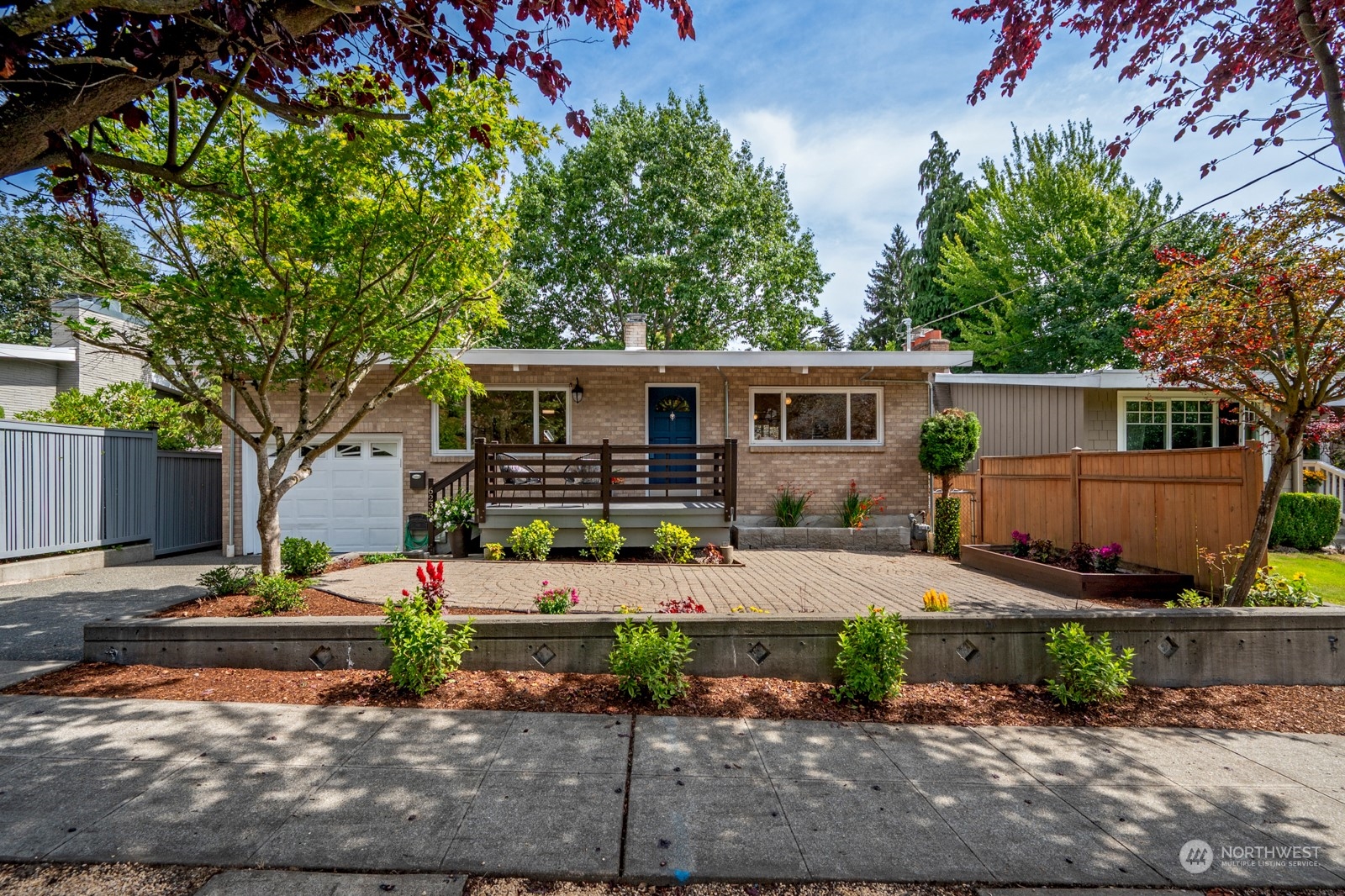 39th Ave, Seattle, WA 98115