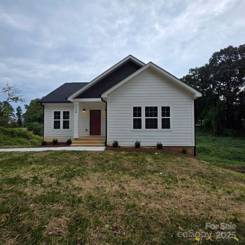 309 Riley Ct, Gastonia, NC, 28052-3952 | Card Image
