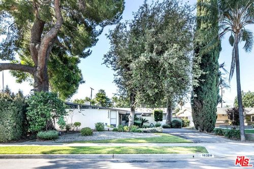 16320 Gledhill St, North Hills, CA, 91343-3169 | Card Image