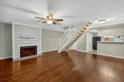 1515 Jacks Dr, TALLAHASSEE, FL, 32301-6040 | Card Image