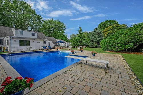 130 Tasker Ln, Greenport, NY, 11944-1928 | Card Image