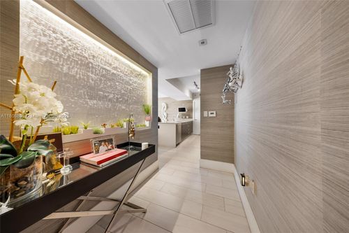 apt-2803-55 Se 6th St, Miami, FL, 33131-2567 | Card Image