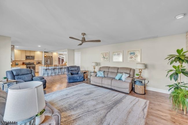 8 Bahia Ct, House other with 4 bedrooms, 3 bathrooms and null parking in Brick NJ | Image 33