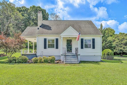 5215 Eden Ave, Roanoke, VA, 24018-8706 | Card Image