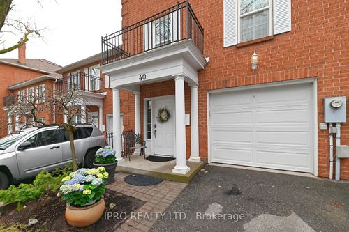 40 Stornwood Crt, Brampton, ON, L6W4H5 | Card Image