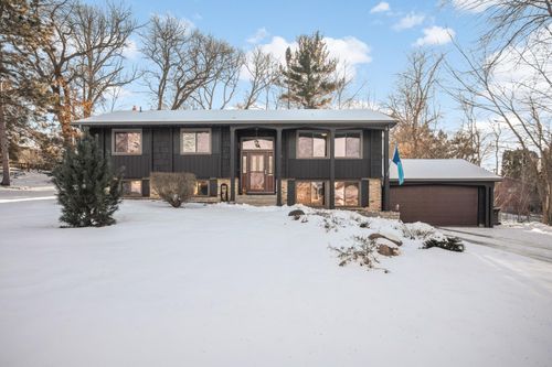 3 Oakview Ct, Saint Paul, MN, 55110-1825 | Card Image