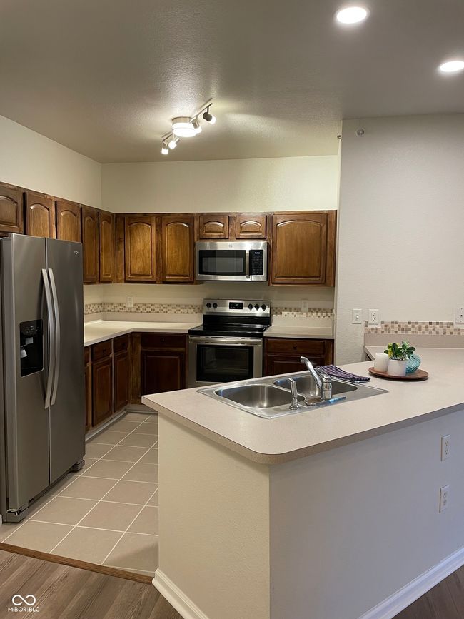 APT-2C - 12820 University Cres, Condo with 3 bedrooms, 2 bathrooms and null parking in Carmel IN | Image 6