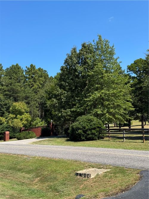 801 Alaskan Trl, Russellville, AR, 72802-7899 | Card Image