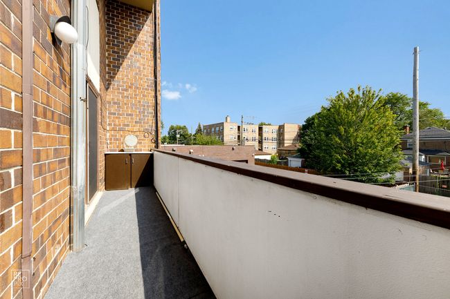 APT-2F - 2729 Touhy Ave, Home with 2 bedrooms, 2 bathrooms and 1 parking in CHICAGO IL | Image 15