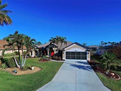 272 Long Meadow Lane, House other with 4 bedrooms, 2 bathrooms and null parking in Rotonda West FL | Image 2