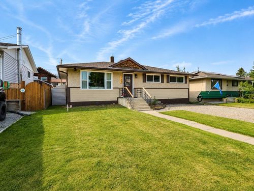 124 4th Ave, Strathmore, AB, T1P1B9 | Card Image