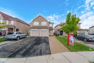 144 Tiller Trail, House attached with 3 bedrooms, 4 bathrooms and 5 parking in Brampton ON | Image 3