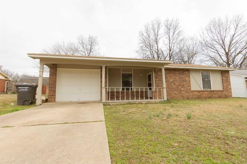 18 Georgeann Cir, Jacksonville, AR, 72076-5308 | Card Image