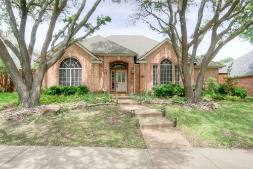 6757 Burr Oak Dr, Plano, TX, 75023-1946 | Card Image