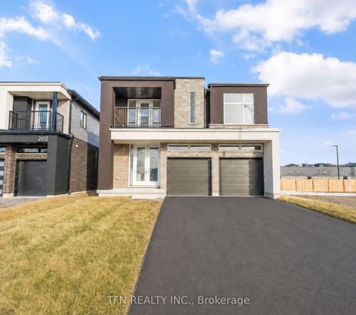 210 Wellandvale Dr, Welland, ON, L3C7C7 | Card Image