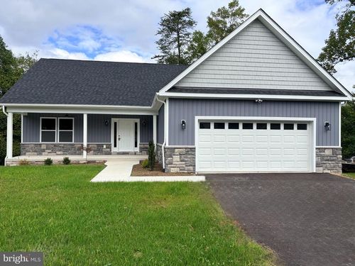 289 Wampum Ln, HEDGESVILLE, WV, 25427-7626 | Card Image