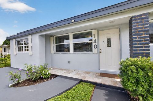 140 W 31st Ct, Riviera Beach, FL, 33404-3751 | Card Image