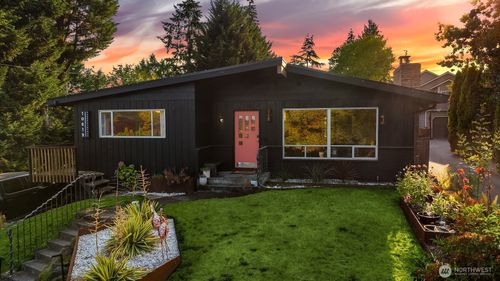 10619 Sand Point Way Ne, Seattle, WA, 98125-6923 | Card Image