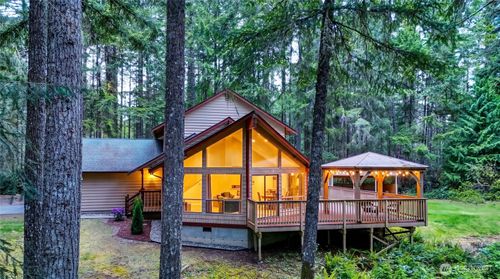 12677 Olympic View Rd Nw, Silverdale, WA, 98383-9767 | Card Image
