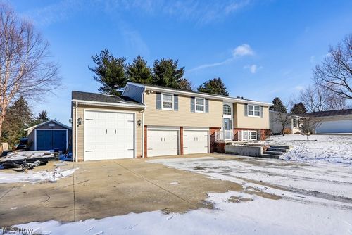 6753 Lake Cable Ave Nw, North Canton, OH, 44720-6849 | Card Image