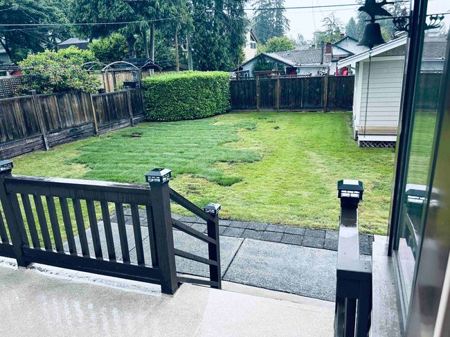 2799 Mcbride Ave, House other with 2 bedrooms, 1 bathrooms and 3 parking in Surrey BC | Image 13