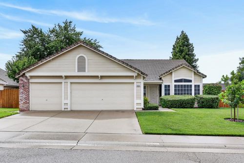 5524 Elgin Hills Way, Antelope, CA, 95843-5955 | Card Image