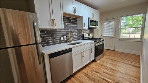 2w-1207 W 45th St, Kansas City, MO, 64111-4291 | Card Image