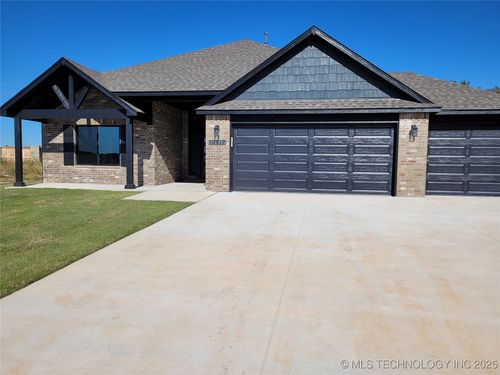 10417 E 131st St S, Bixby, OK, 74008 | Card Image