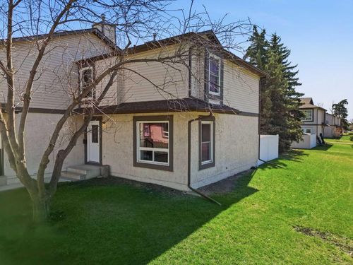 221 Deerpoint Lane Se, Calgary, AB, T2J6M6 | Card Image