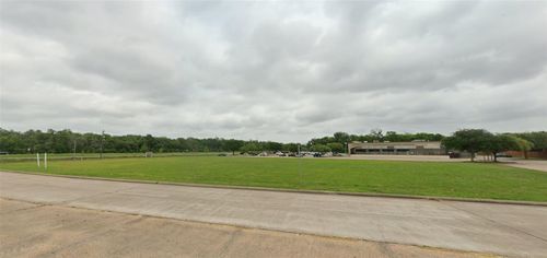 300 Fm 2004 Rd, Lake Jackson, TX, 77566-4979 | Card Image