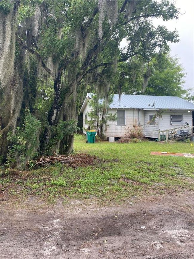 3003 Us Highway 1, House other with 2 bedrooms, 2 bathrooms and null parking in MIMS FL | Image 9