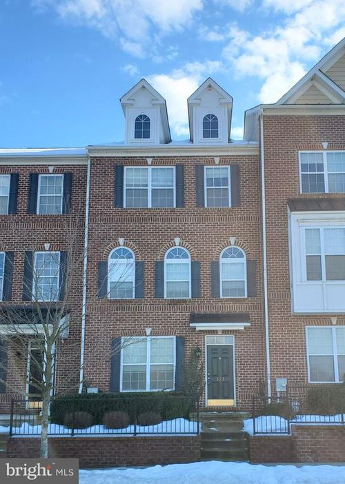 327 Lenape Way, CLAYMONT, DE, 19703-3323 | Card Image