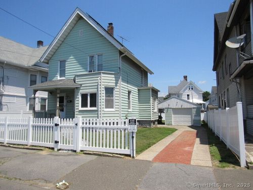 76 Porter St, Bridgeport, CT, 06606-5440 | Card Image